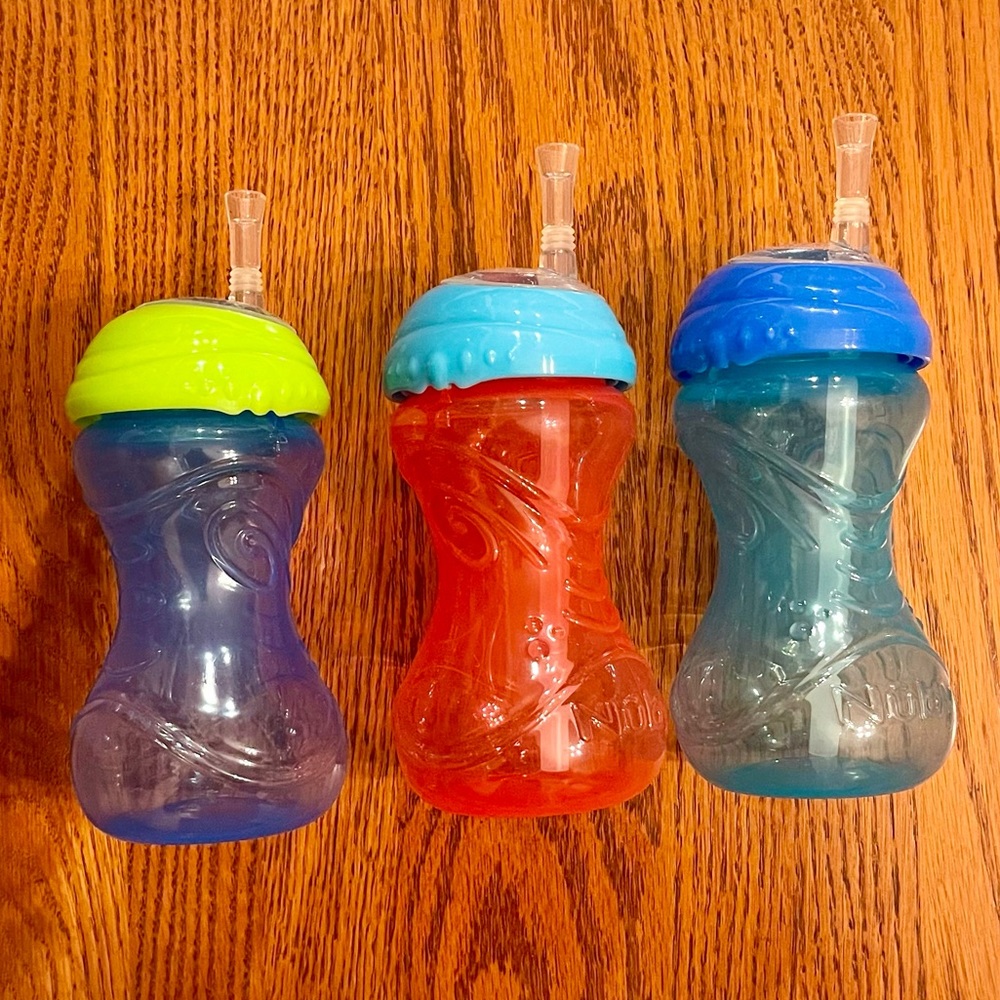 Nuby 3 Piece No-Spill Sippy Cup with Flex Straw 10 Ounce